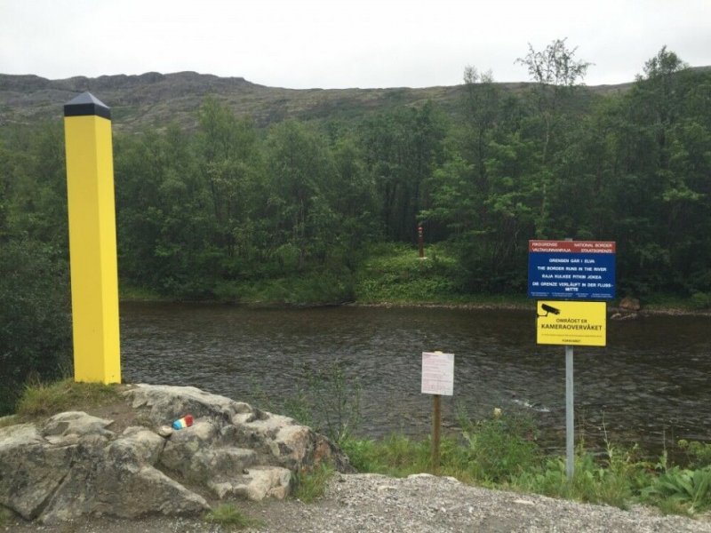 Why were Swedes fined for throwing stones into Russia?