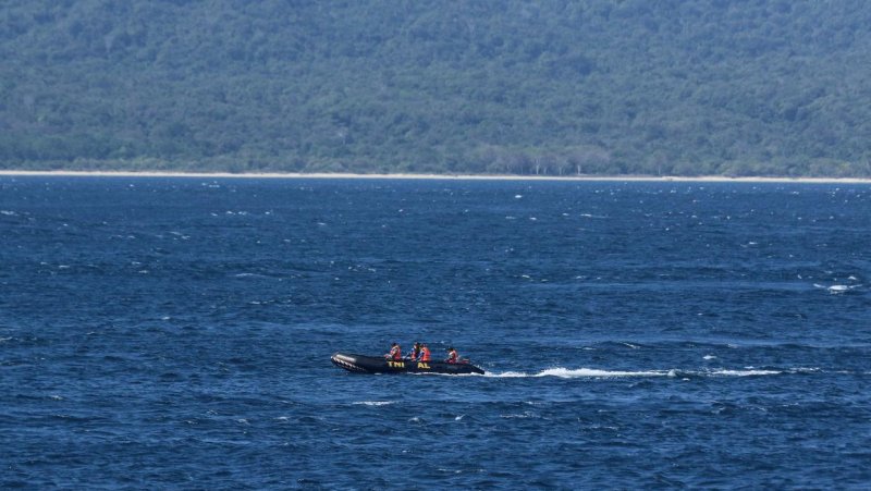 At least 1 dead, 7 missing after speedboat sinks in Indonesia