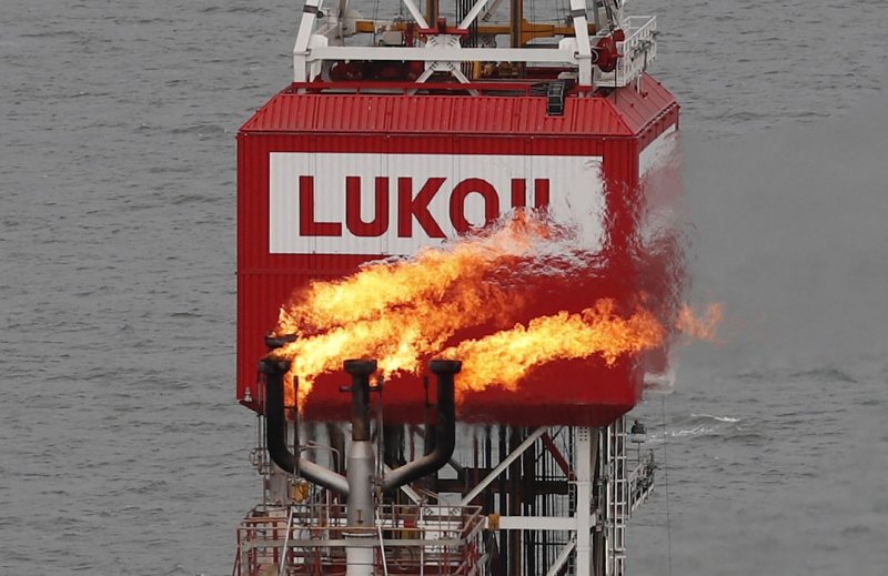 EU imposes sanctions on Lukoil, Gazprom Neft subsidiaries