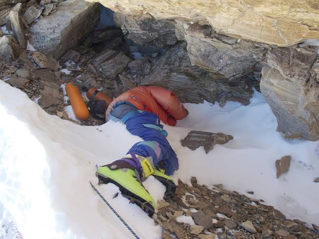 India plans mission to recover “Green Boots” on Everest