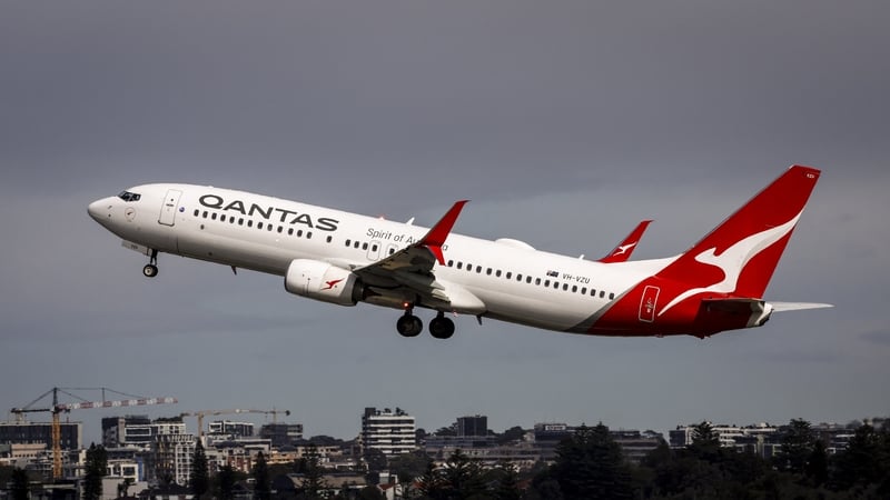 Qantas aims to launch non-stop Sydney–London flights next year