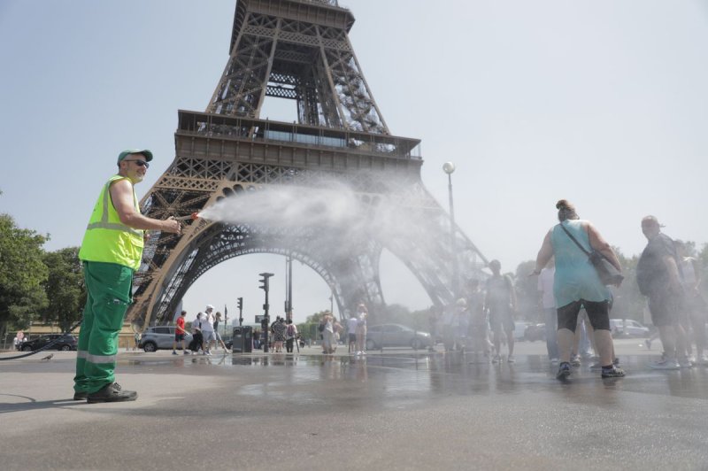 France braces for extreme heat with widespread warnings