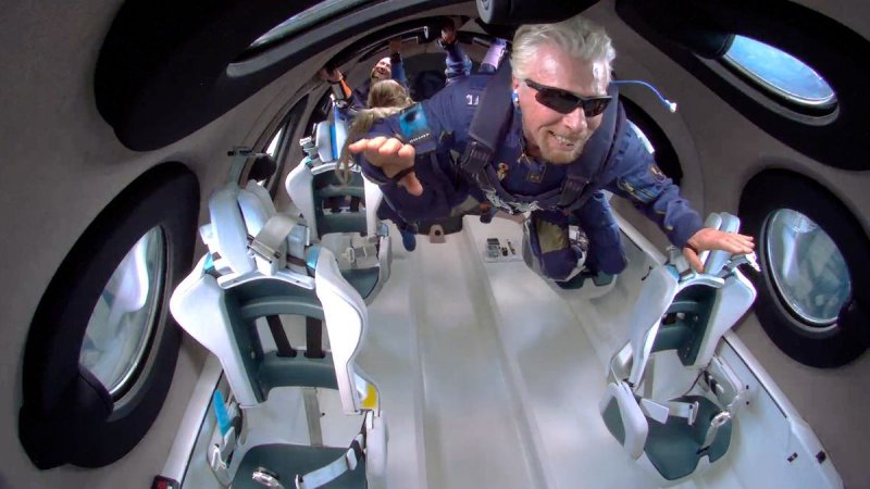 How much does space tourism cost and how do the first commercial flights work?