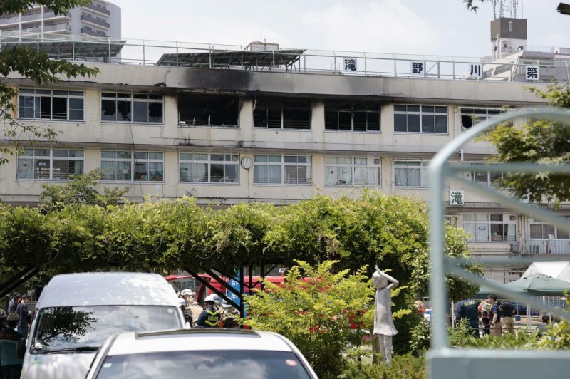 At least 10 injured as fire breaks out at Tokyo elementary school -  VIDEO 