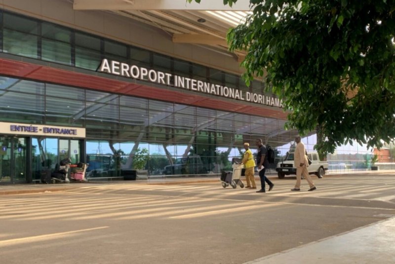 Al Qaeda-affiliated group claims deadly Niger airport assault