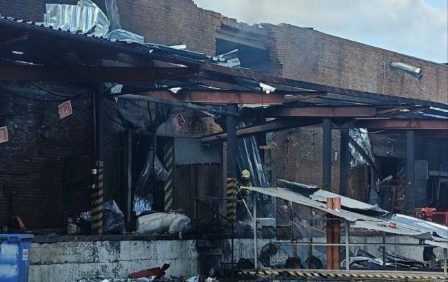 Nova Poshta terminal hit by Russian drone; $1M in goods damaged -  VIDEO 