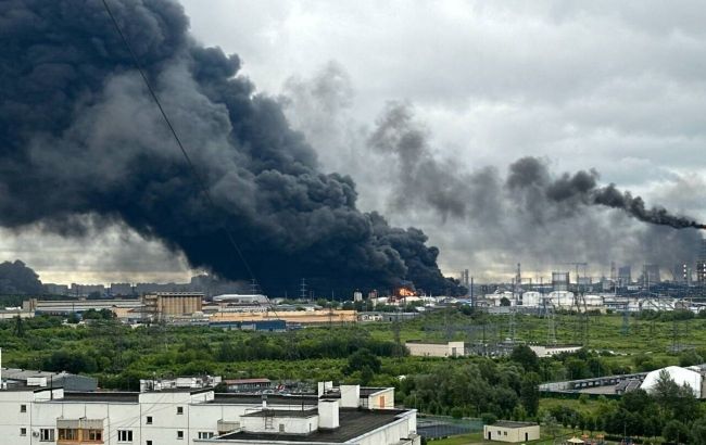 Ukraine knocks out Moscow oil refinery in wave of drone strikes
