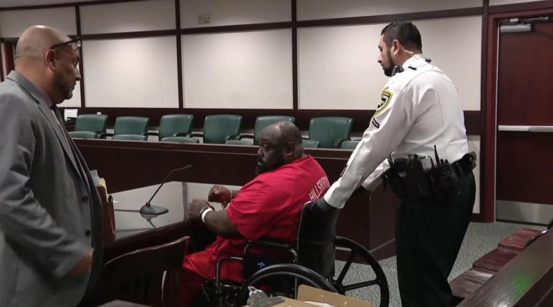 ‘Elf’ actor Faizon Love appears in wheelchair at Florida court