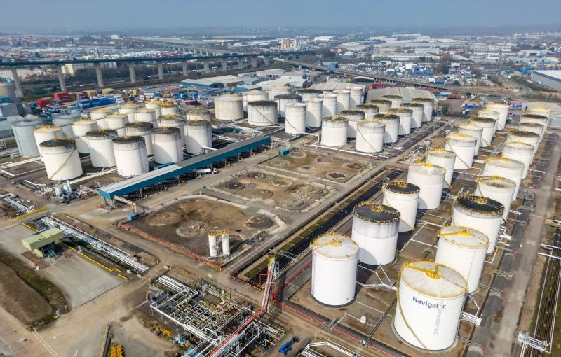 Oil prices steady after weekly drop amid Middle East ceasefire uncertainty