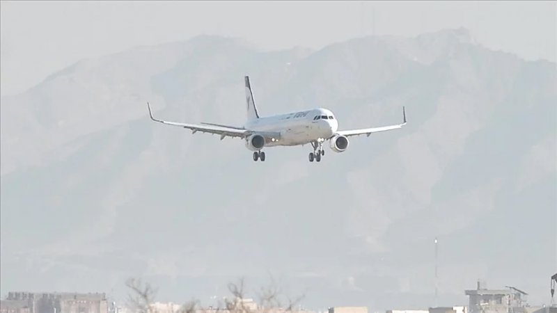 Iran closes western airspace indefinitely