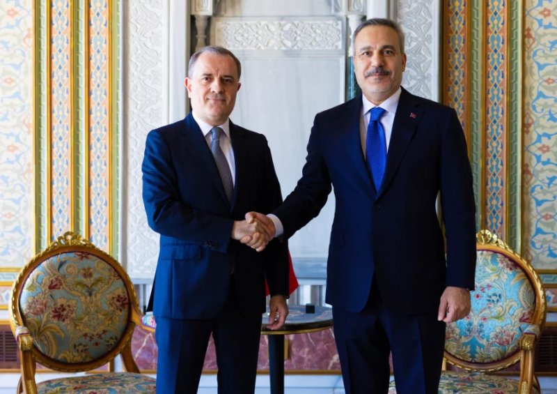 Top Azerbaijani, Turkish diplomats hold talks in Istanbul
