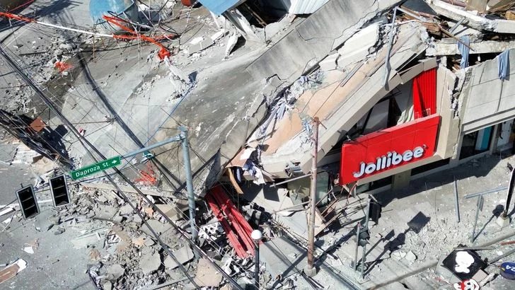 Philippines earthquake death toll rises to 32