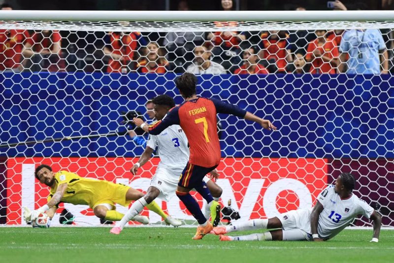 Cape Verde force Spain to draw in World Cup opener