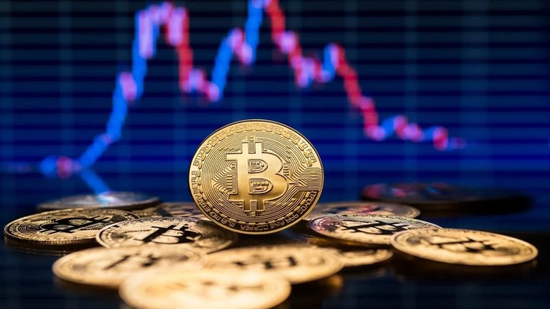 BTC drops near $60,000 as rate worries