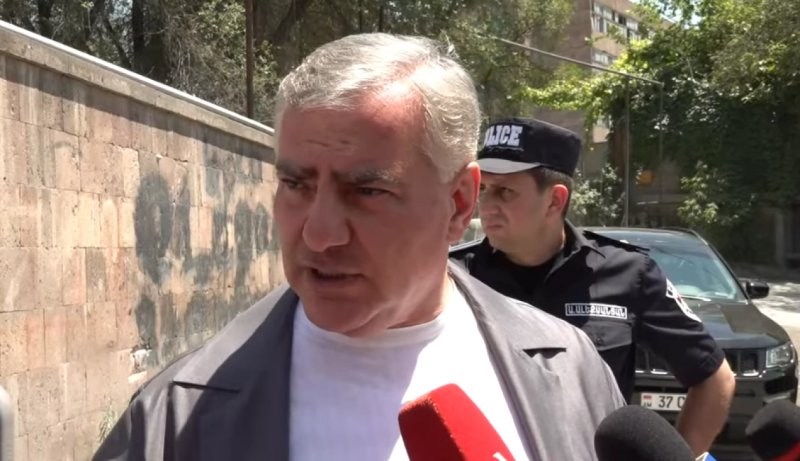 Karapetyan escalates challenge, demands election rerun and Pashinyan’s removal