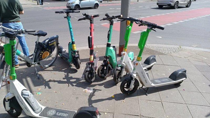 Brussels to phase out shared e-scooters by 2027