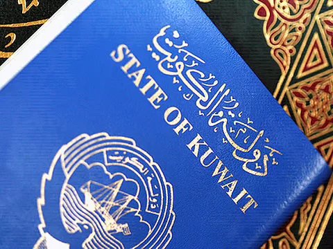 Kuwait withdraws citizenship from thousands in new move Kuwait withdraws citizenship from thousands in new move