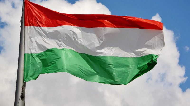 Hungary sets 8-year limit on prime minister’s tenure