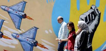 Can the US and Iran avoid a return to war as ceasefire tensions grow?