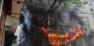 Death toll from New Delhi hotel fire rises to 21