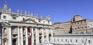 Pope Francis taps first laywoman for Vatican media office