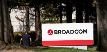 Broadcom stock falls after AI chip sales forecast disappoints
