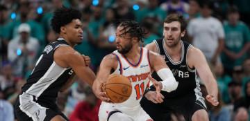Knicks rally past Spurs to take NBA Finals opener