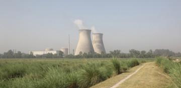 What happens if military activity disrupts a nuclear site's power supply in Ukraine?