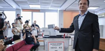 Kosovo election delivers fragmented result as Kurti’s party falls short of majority