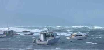 State of emergency declared as huge waves batter New Zealand capital -  VIDEO   (World)