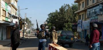Kenyan police fire tear gas during protest (World)
