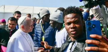 Pope renews support for migrants during Canary Islands visit