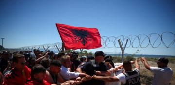 Albanian protesters tear down coastal project fences