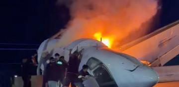 One dead as small plane crashes on Texas highway -  VIDEO 