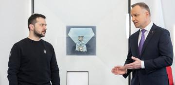 Poland strips Ukraine president of top award amid historical row