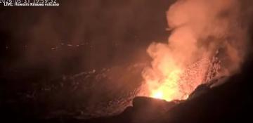 Hawaii’s Kilauea volcano erupts again