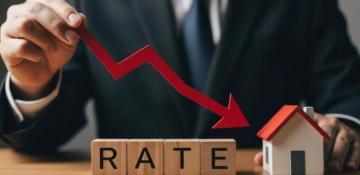 30-year mortgage rates drop from last year to 6.53%