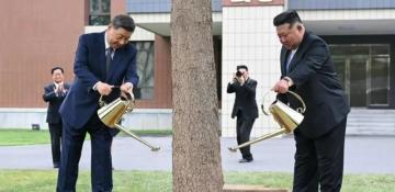 Xi Jinping and Kim Jong Un vow stronger ties as North Korea visit ends (Politics)