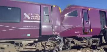 Two trains collide near Bedford, causing serious injuries -   VIDEO 