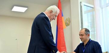 Armenian President casts vote for peace and stability