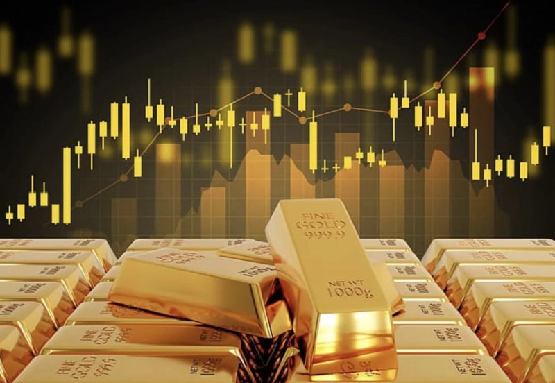 Gold seen reaching new records as Russia cuts reserves