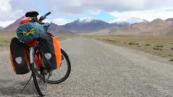 Japanese tourist harassed on cycling trip through Azerbaijan, man detained - VIDEO 