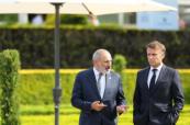  Macron talks peace, but arms Armenia 