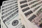 Yen sinks near 40-year low as dollar gains momentum