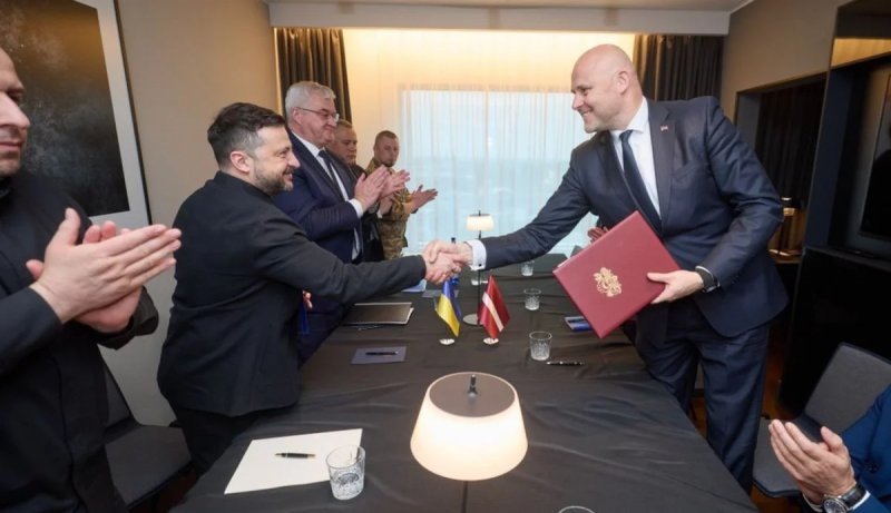 Ukraine, Latvia sign drone cooperation deal in Tallinn