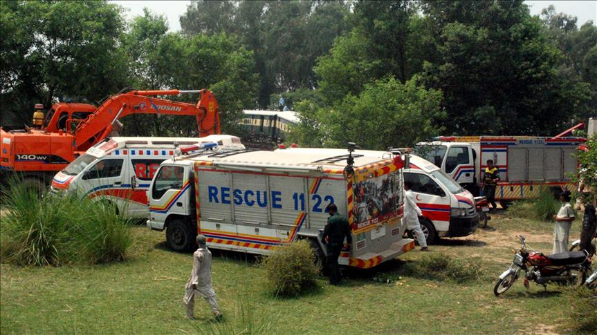 7 schoolchildren killed by train in Pakistan accident