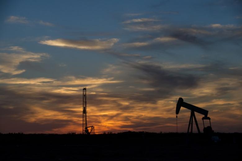 Oil prices fall as Iranian crude tanker exports surge, U.S. adds more rigs