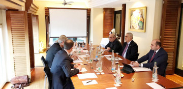 Azerbaijan, Switzerland mull prospects of int’l transport corridors