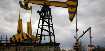 Russia starts phased reduction of oil production