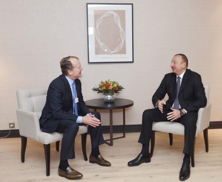 President Ilham Aliyev meets with Executive Chairman of CISCO in Davos